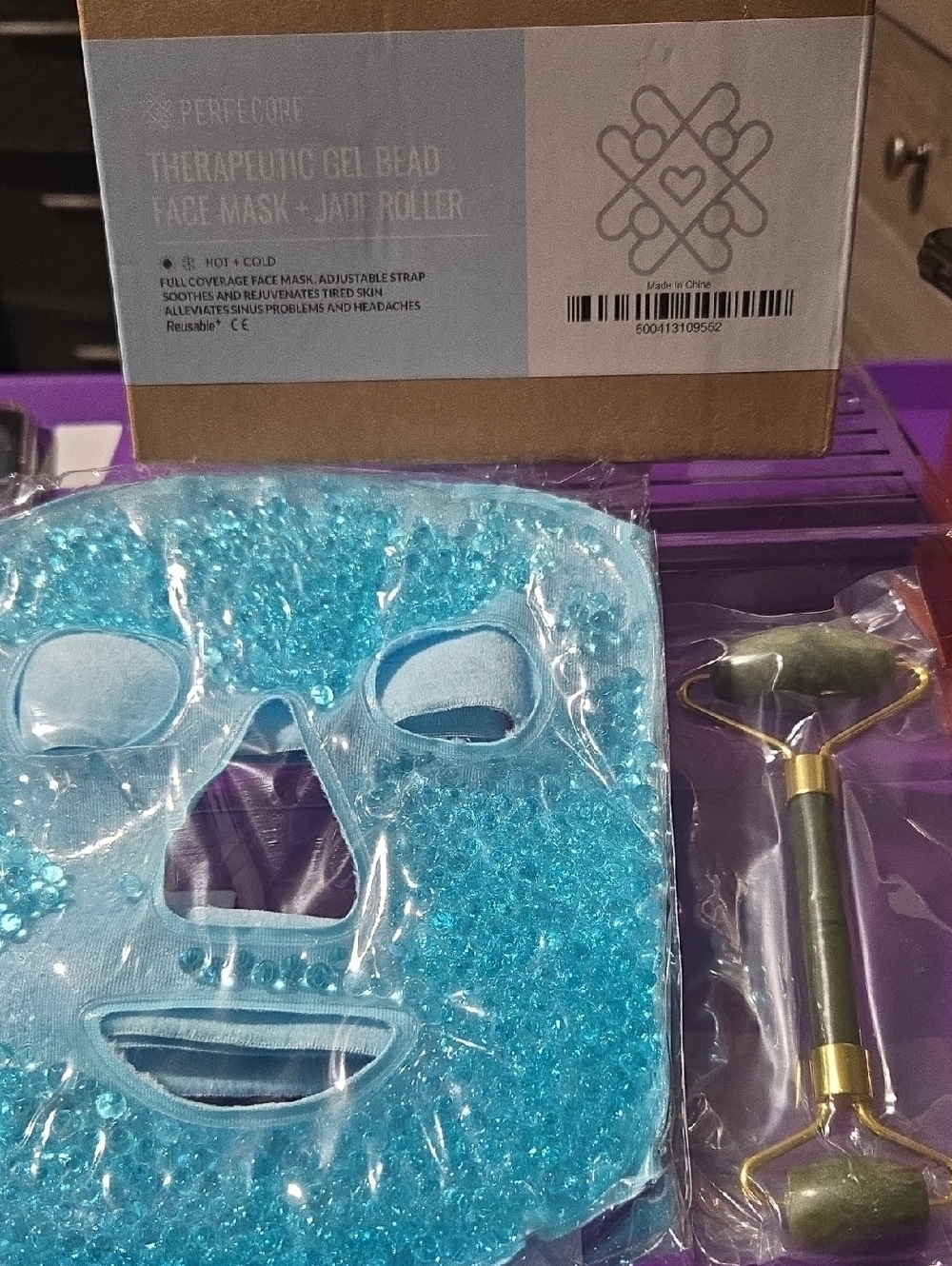 Blue Therapeutic Gel Bead Face Mask + Jade Roller